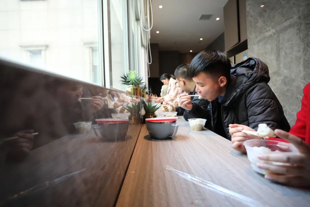 冬至丨溫暖如約而至，平安順?biāo)欤?>
        							</a>
        						</div>
        						
        						<div   id=